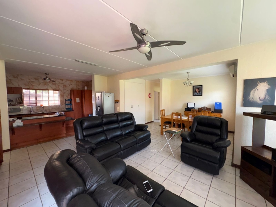 3 Bedroom Property for Sale in Safari Gardens North West